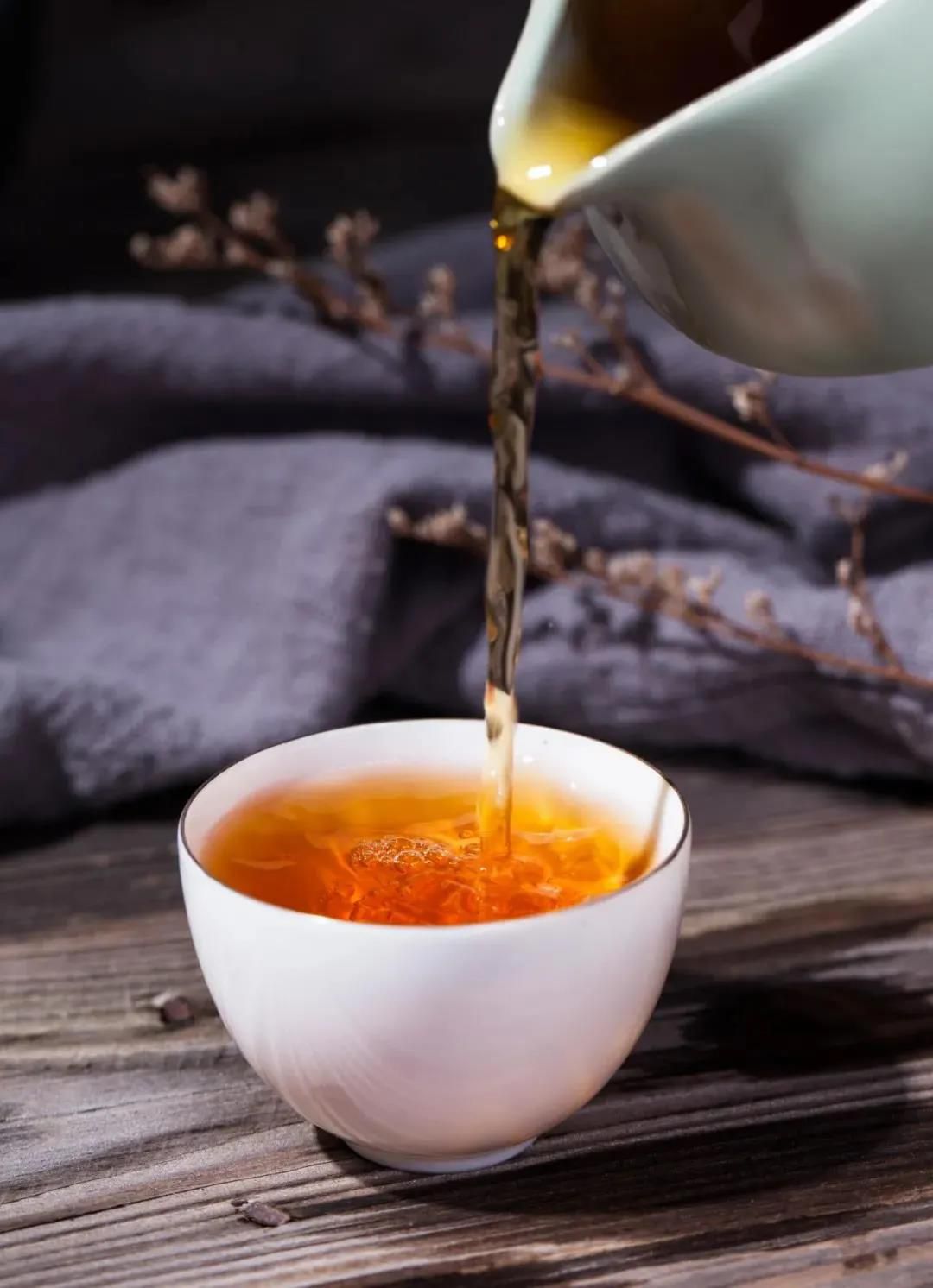 静下来喝杯茶、一切都会不同。